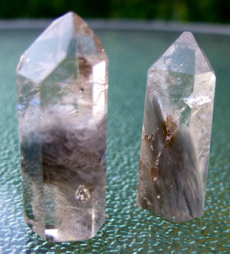 Real Clear Quartz vs Glass: How to Tell the Difference