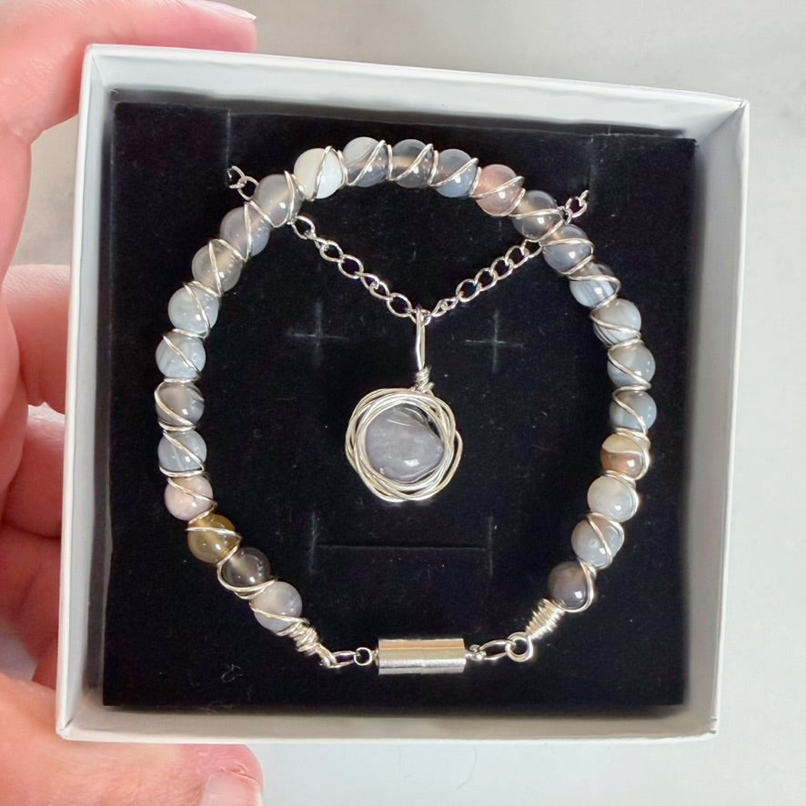 Stillnesss -  Matching Agate Necklace and Bracelet